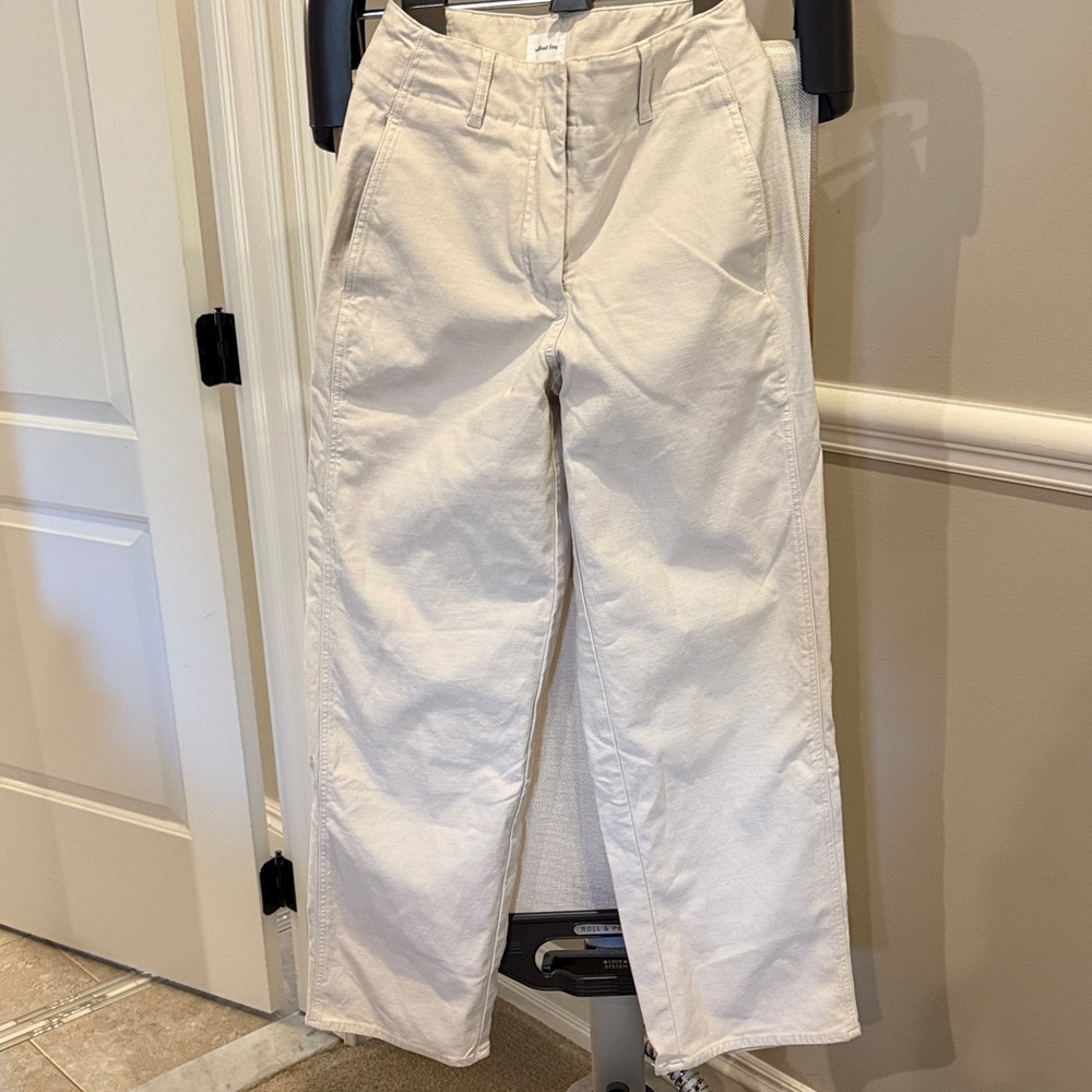 Aritzia Wilfred free high-rise khaki pants
